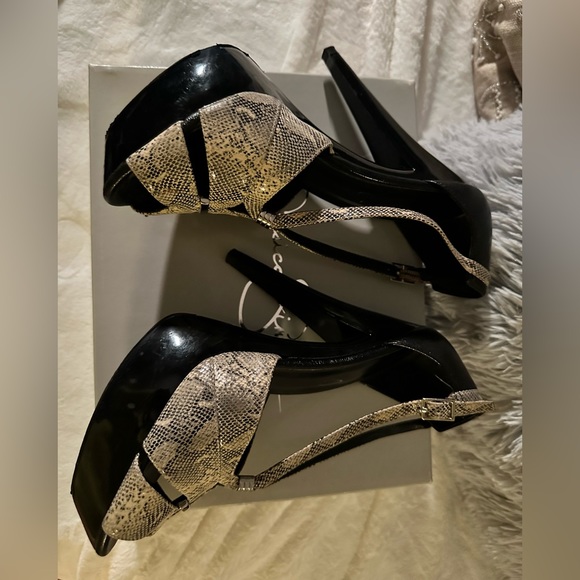 Jessica Simpson Gelio Ivory Leather Snakeskin & Black Platform Heels, 7M - Picture 7 of 10